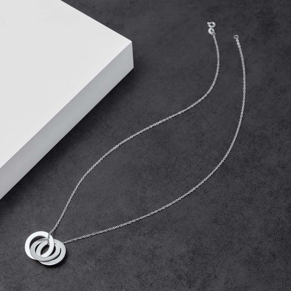 Customizable Necklace Engraved 3 Interlocking Rings Necklace