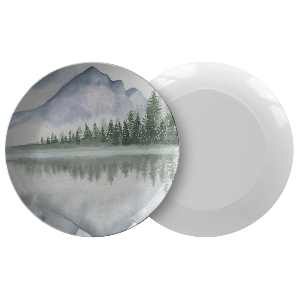 Plato de plástico para cena con diseño de montaña y lago en acuarela